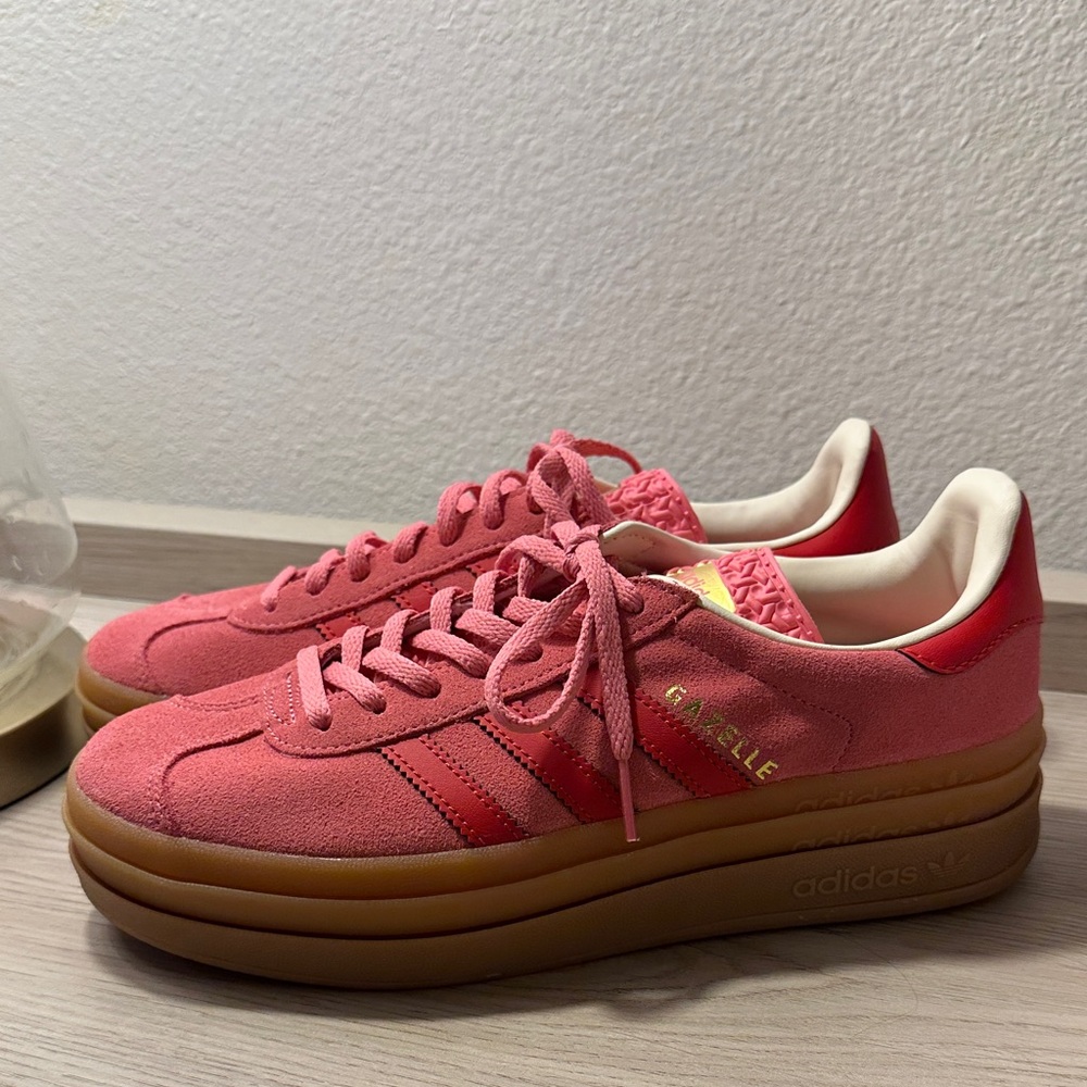 Adidas Women's Pink and Red Gazelle Sneakers